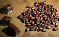 Ciocolata neagra previne ridurile