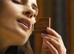 Ciocolata te fereste de atacul cerebral