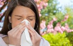 Alergia la polen, cauze si tratament naturist