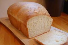 Demolarea unui mit: painea alba nu dauneaza