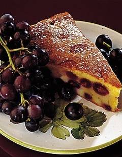 Bucatarie frantuzeasca: Clafoutis cu struguri