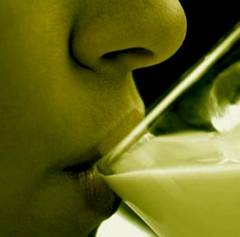 Este necesar laptele pentru oase sanatoase?