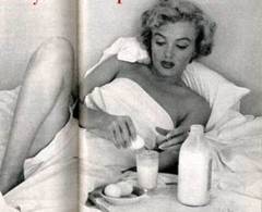 Cum isi mentinea silueta Marilyn Monroe