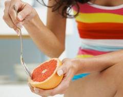 Atentie, grepfrutul poate favoriza formarea cheagurilor de sange!