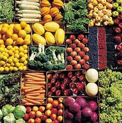 Cu ce te ajuta legumele si fructele?