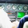 Pilotii risca probleme neurologice din cauza toxinelor din fum